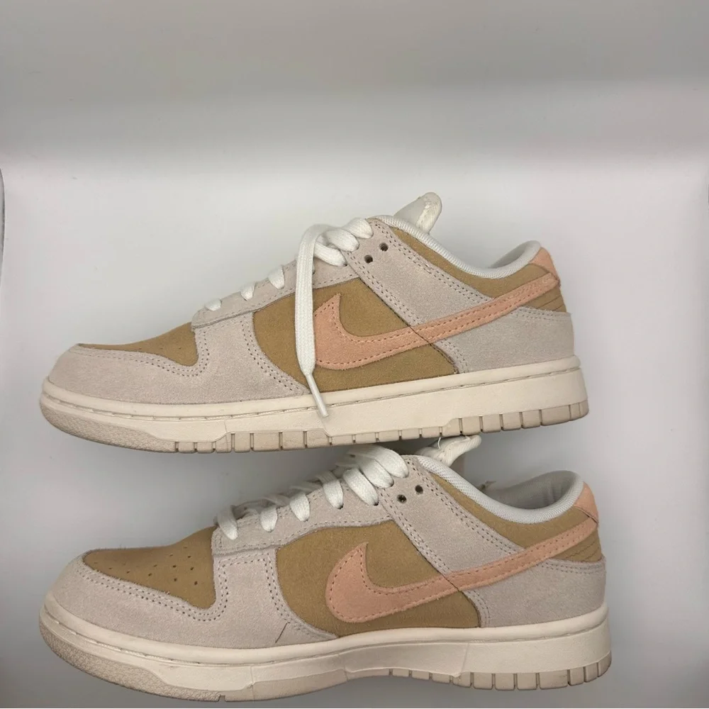Nike Women's Cream and Tan Sneakers - Picture 7 of 12